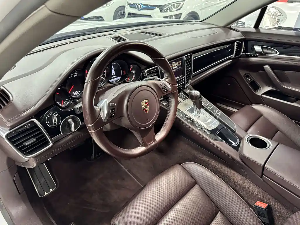 Porsche Panamera — миниатюра 5