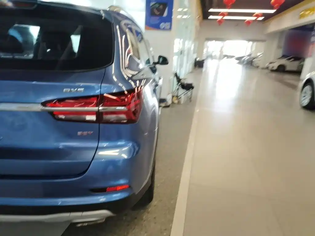 Roewe RX5 — миниатюра 8