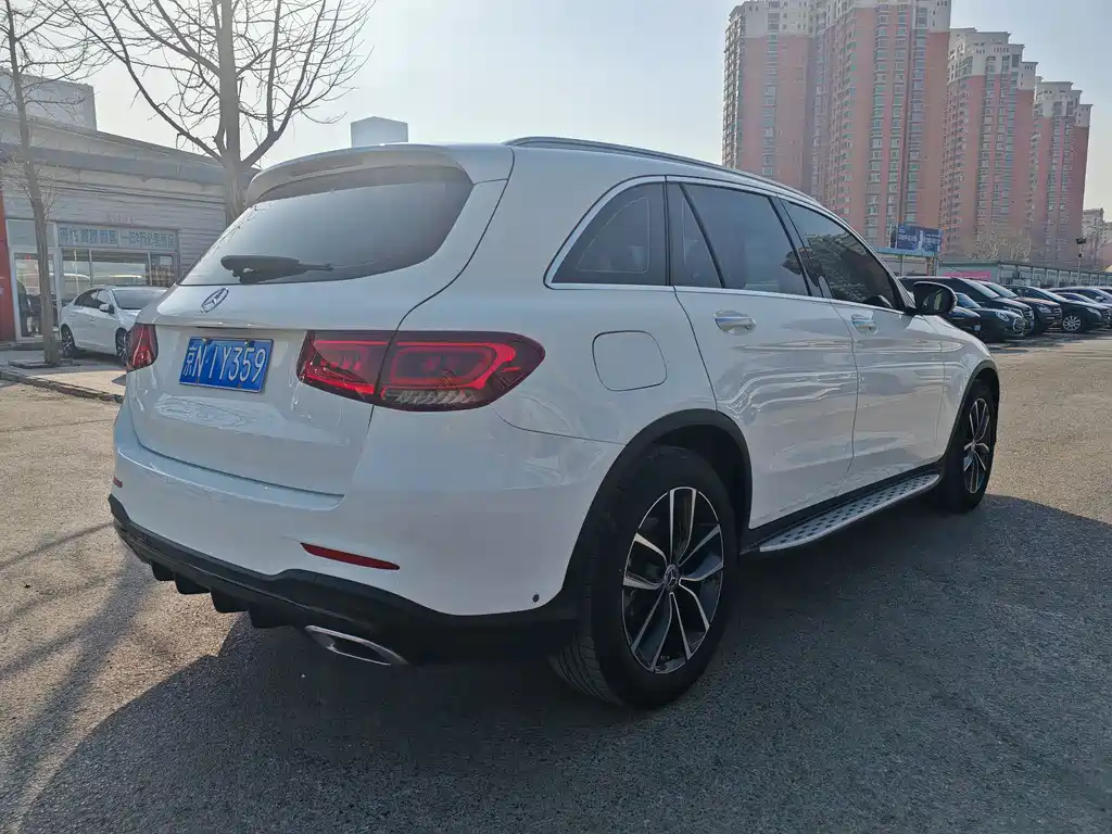 MERCEDES-BENZ GLC