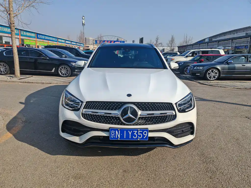 MERCEDES-BENZ GLC