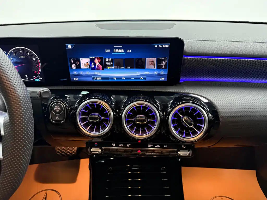 Mercedes-Benz A-Class A 2024 A 200 L Fashion