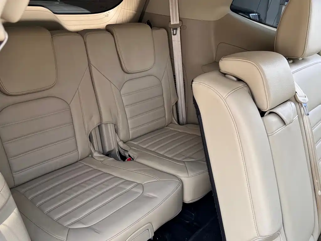 Ford Edge — миниатюра 10