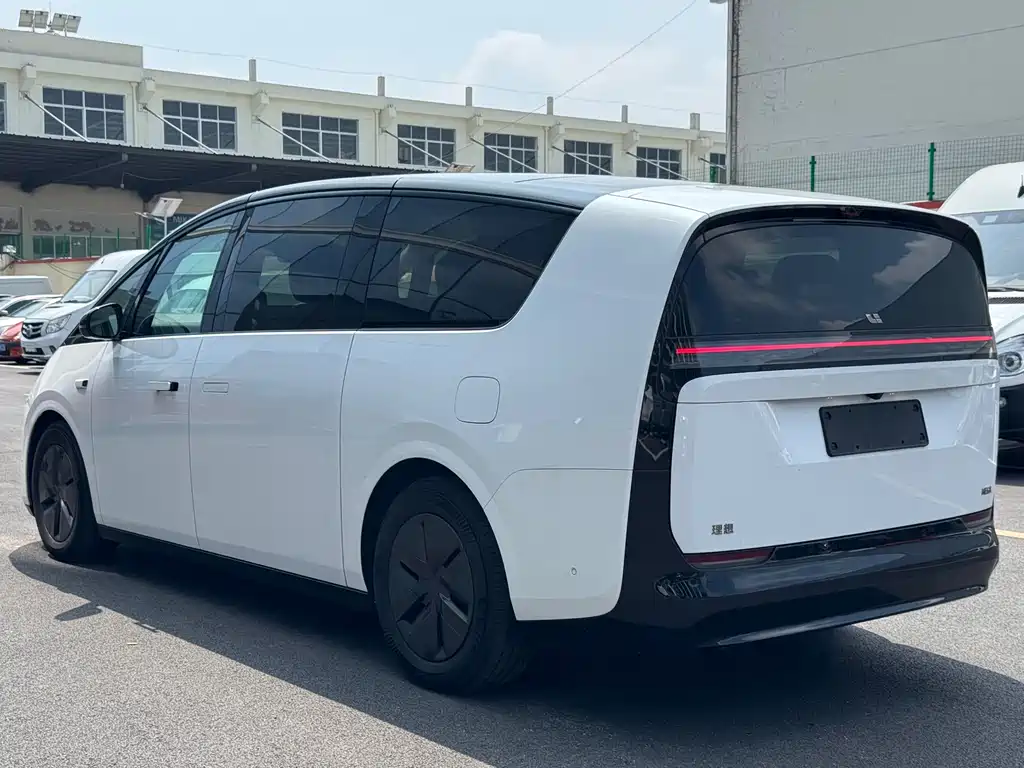 Li Auto Li MEGA — миниатюра 6