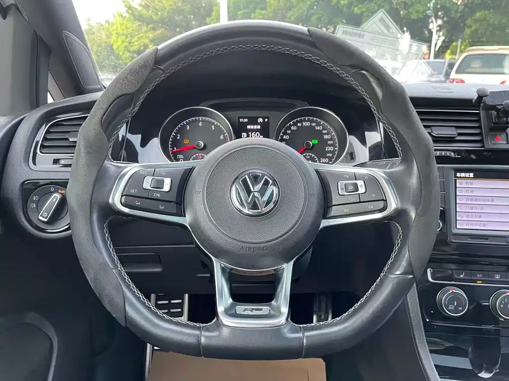 Volkswagen Golf — миниатюра 14