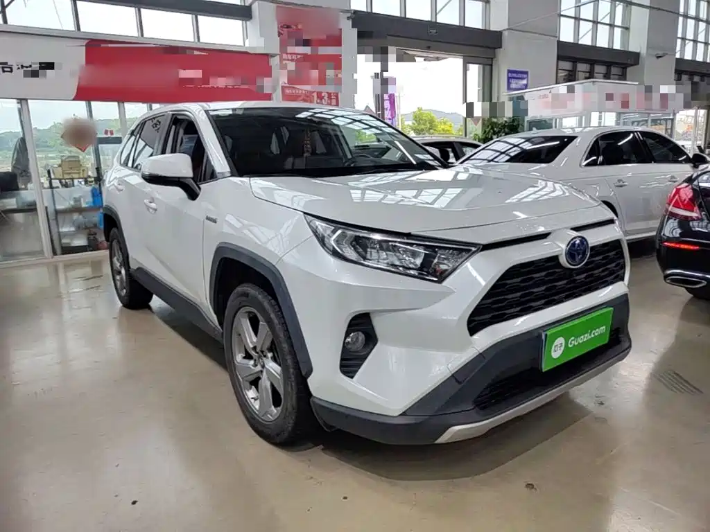 Toyota RAV4 — миниатюра 4