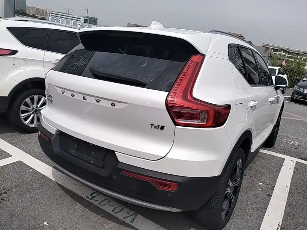 Volvo XC40 — миниатюра 7