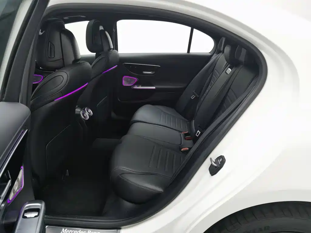 Mercedes-Benz C-Class — миниатюра 15