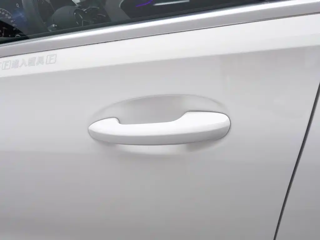 Mercedes-Benz C-Class — миниатюра 18