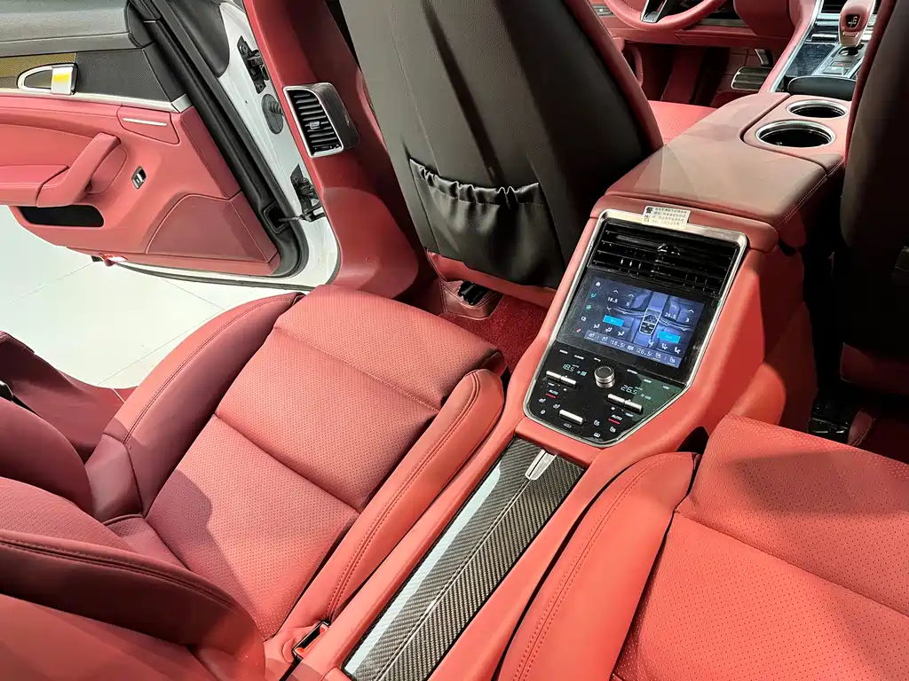 Porsche Panamera 2013 Panamera 4 Platinum Edition 3.6L