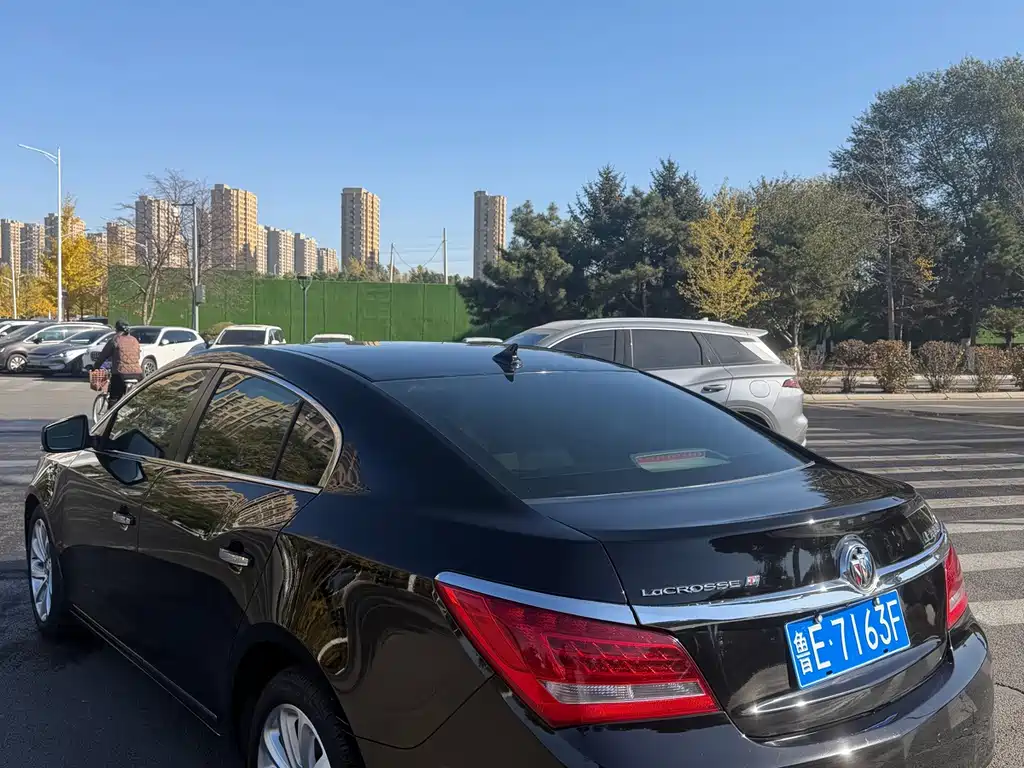Buick LaCrosse — миниатюра 7