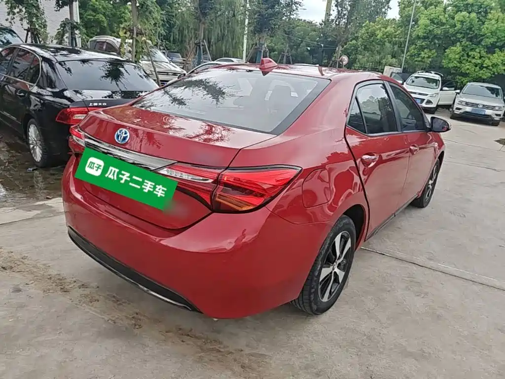 Toyota Levin Twin Engine E+ — миниатюра 7