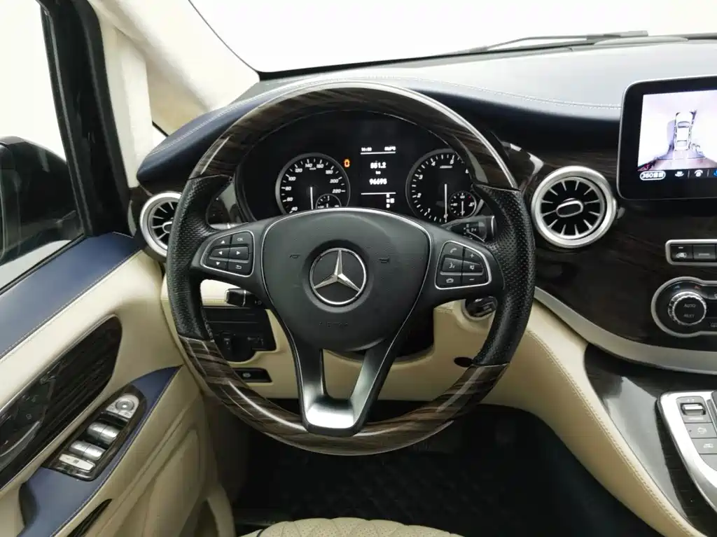 Mercedes-Benz Vito — миниатюра 8