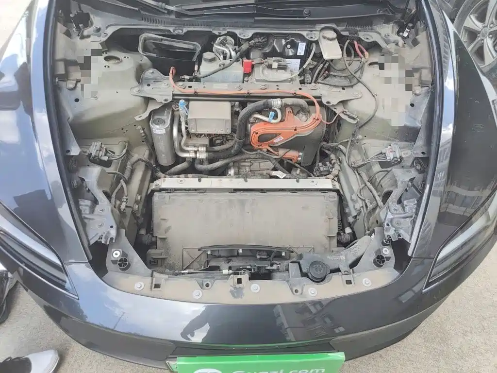 Tesla Model 3 — миниатюра 16