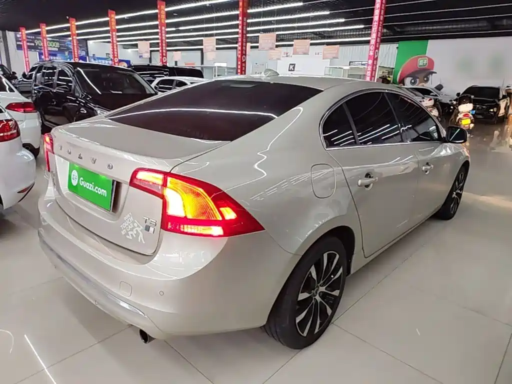 Volvo S60 — миниатюра 7