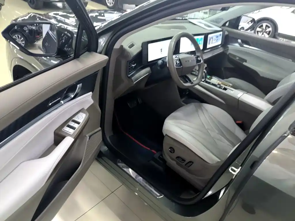 Roewe RX9 — миниатюра 16