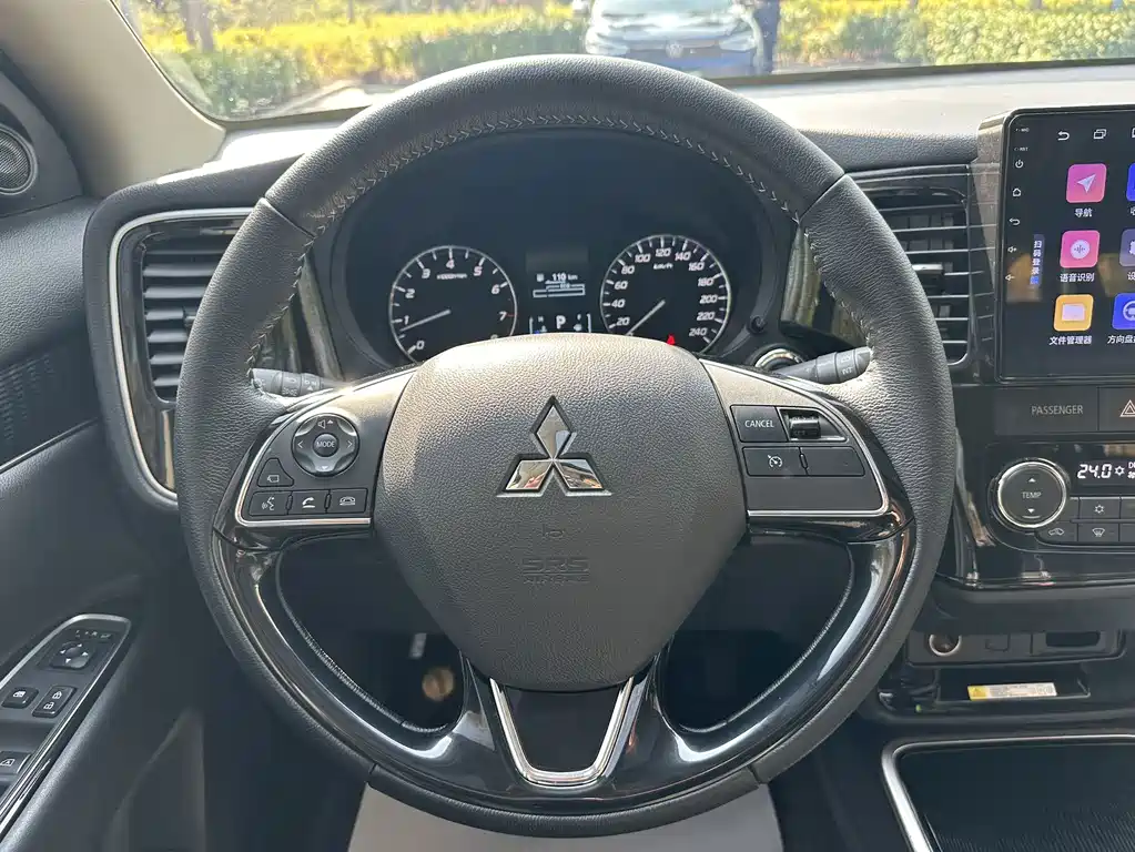 Mitsubishi Outlander — миниатюра 17