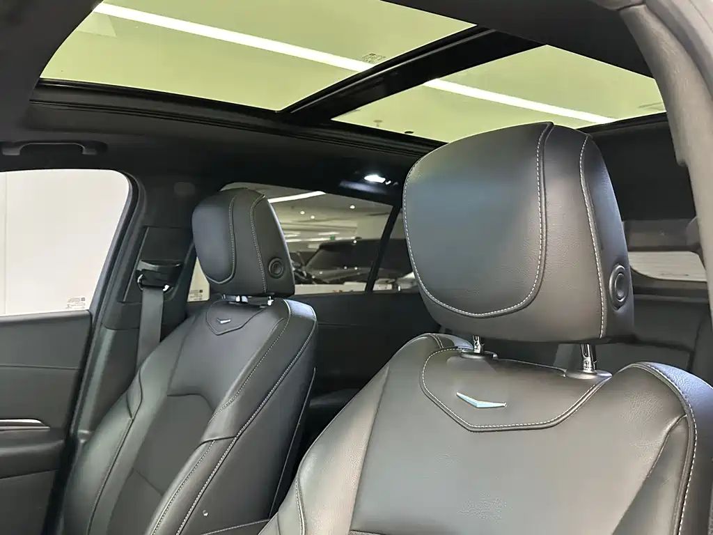 Cadillac XT4 — миниатюра 11