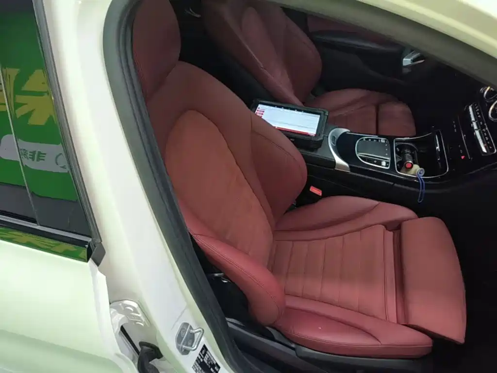 Mercedes-Benz C-Class — миниатюра 25