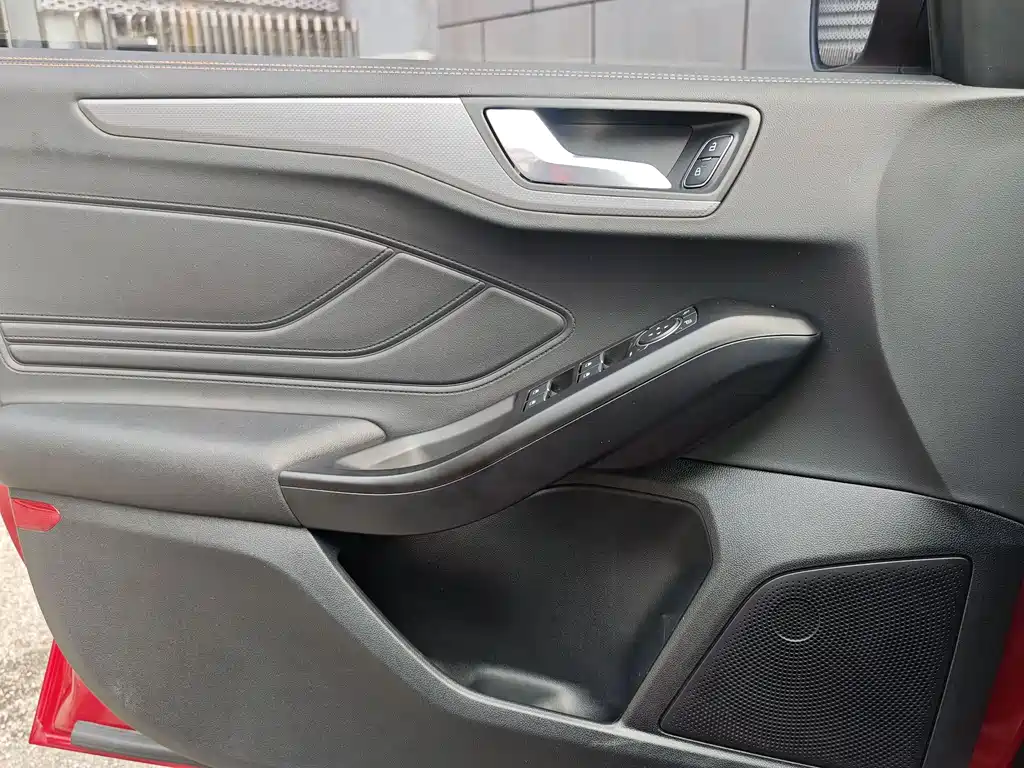 Ford Focus — миниатюра 19