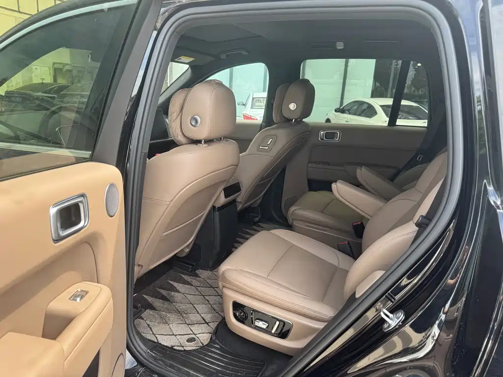 Li Auto Li L8 — миниатюра 7