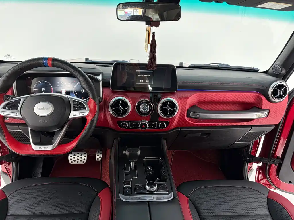 BAIC BJ40 2018 PLUS 2.3T AT Premium V