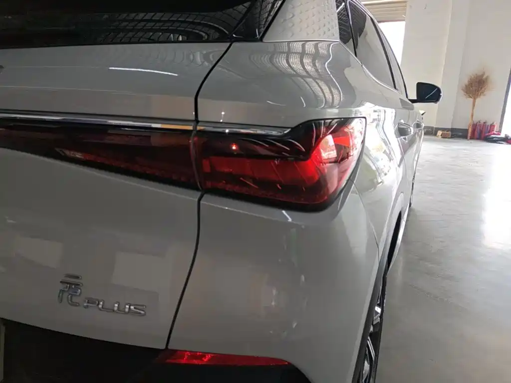 BYD Yuan Plus — миниатюра 8