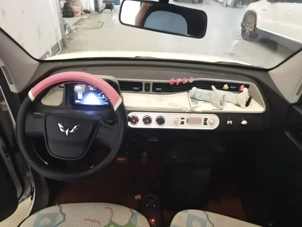Wuling MINIEV — миниатюра 10