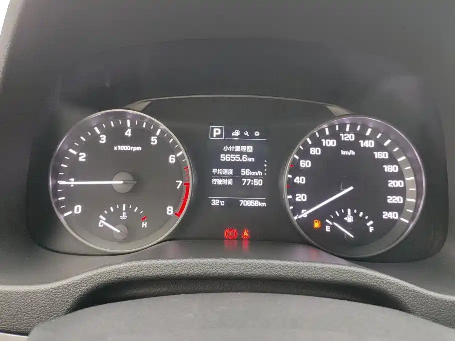 Hyundai Elantra — миниатюра 14