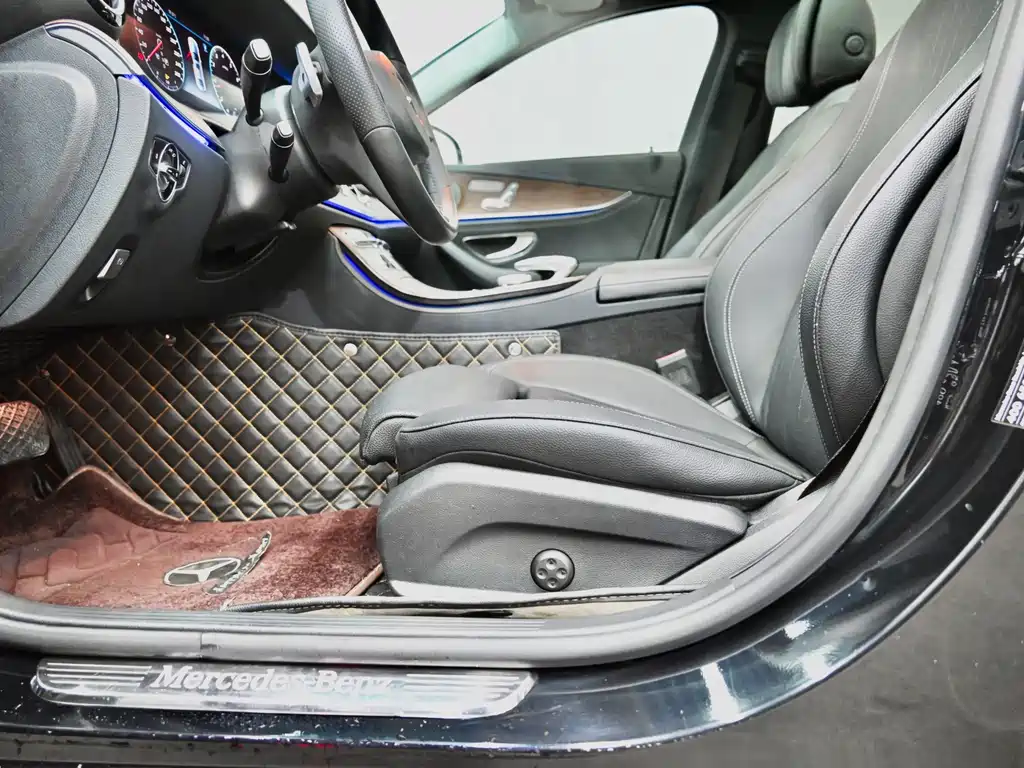 Mercedes-Benz E-Class — миниатюра 16