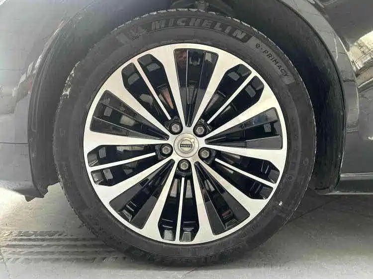 Volvo S90 — миниатюра 3