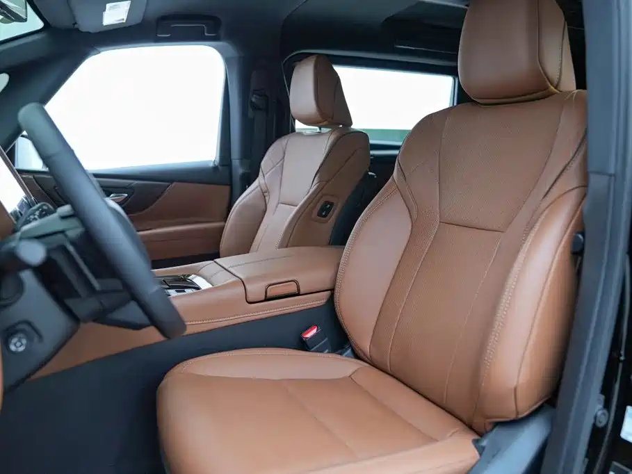Toyota Alphard — миниатюра 7