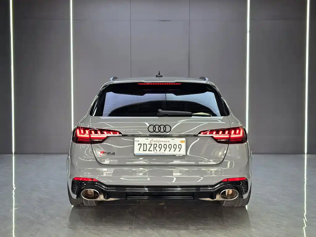 Audi RS 4 — миниатюра 9