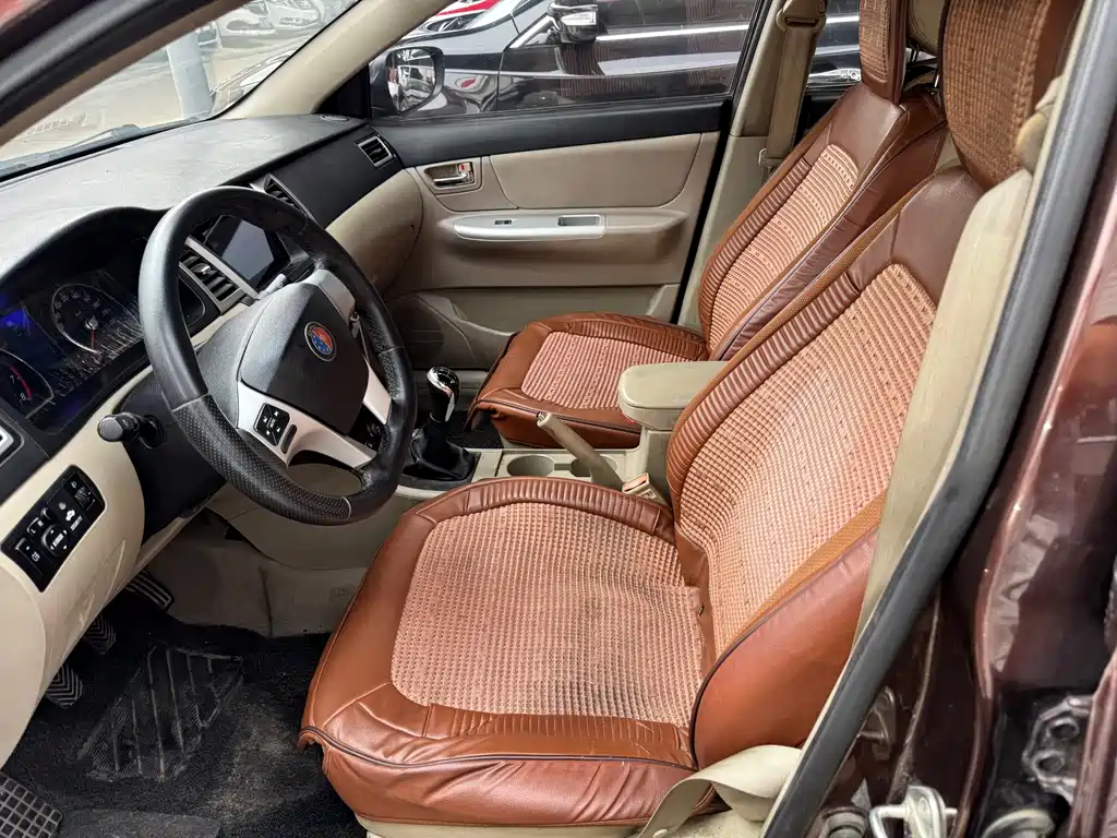 Geely Hijing — миниатюра 5