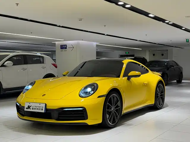 PORSCHE 911