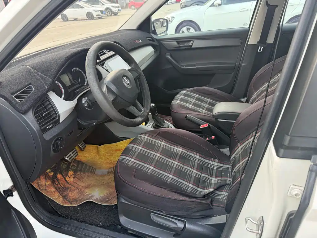 Skoda Fabia — миниатюра 5