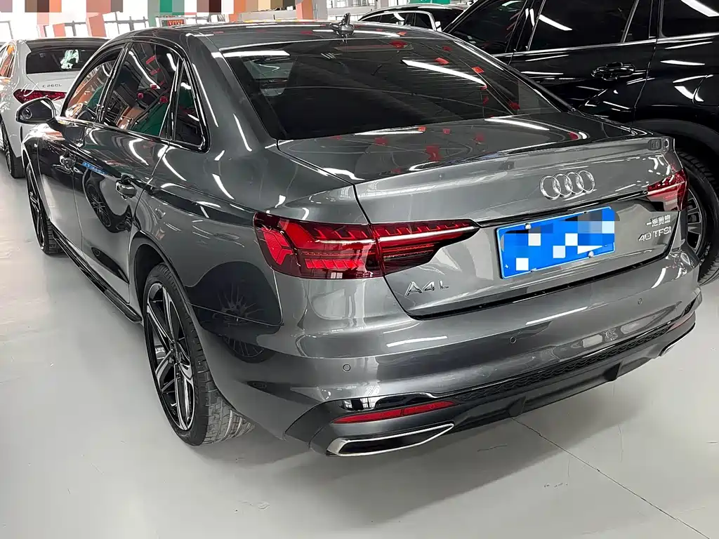 Audi A4L 2024 40 TFSI Luxury