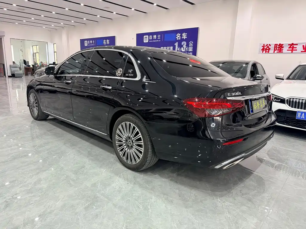 Mercedes-Benz E-Class — миниатюра 6