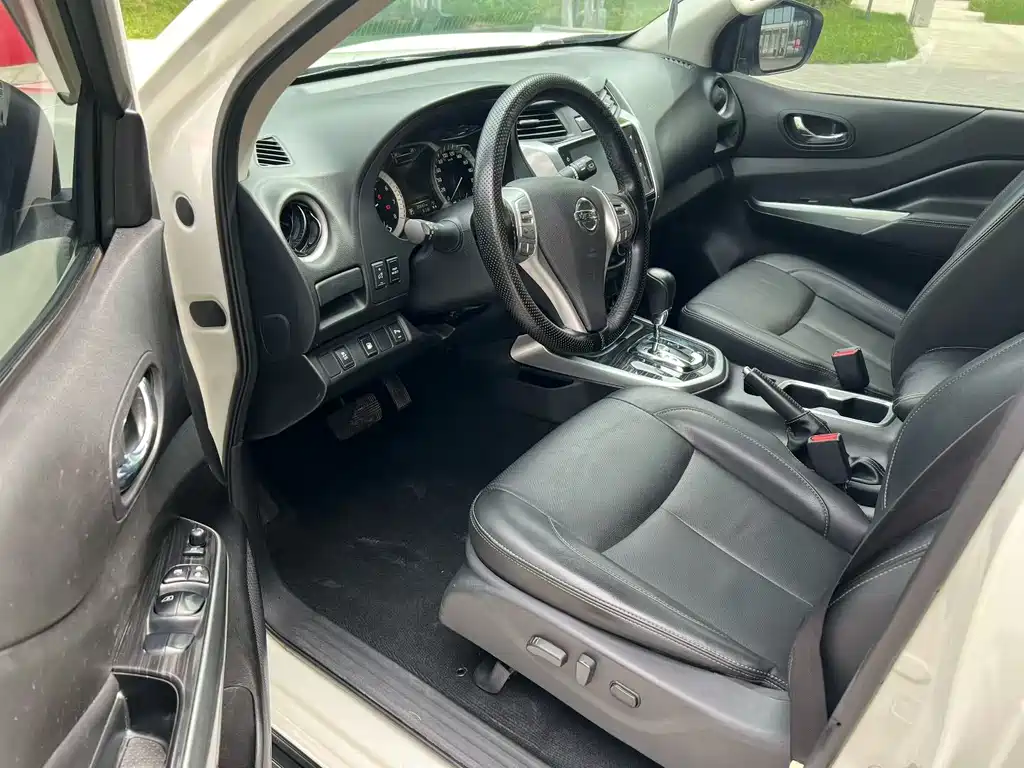 Nissan Terra — миниатюра 4
