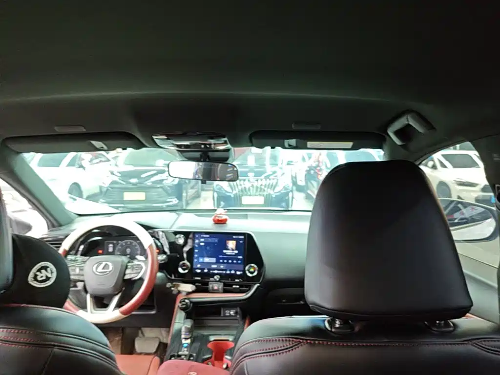 Lexus NX — миниатюра 18