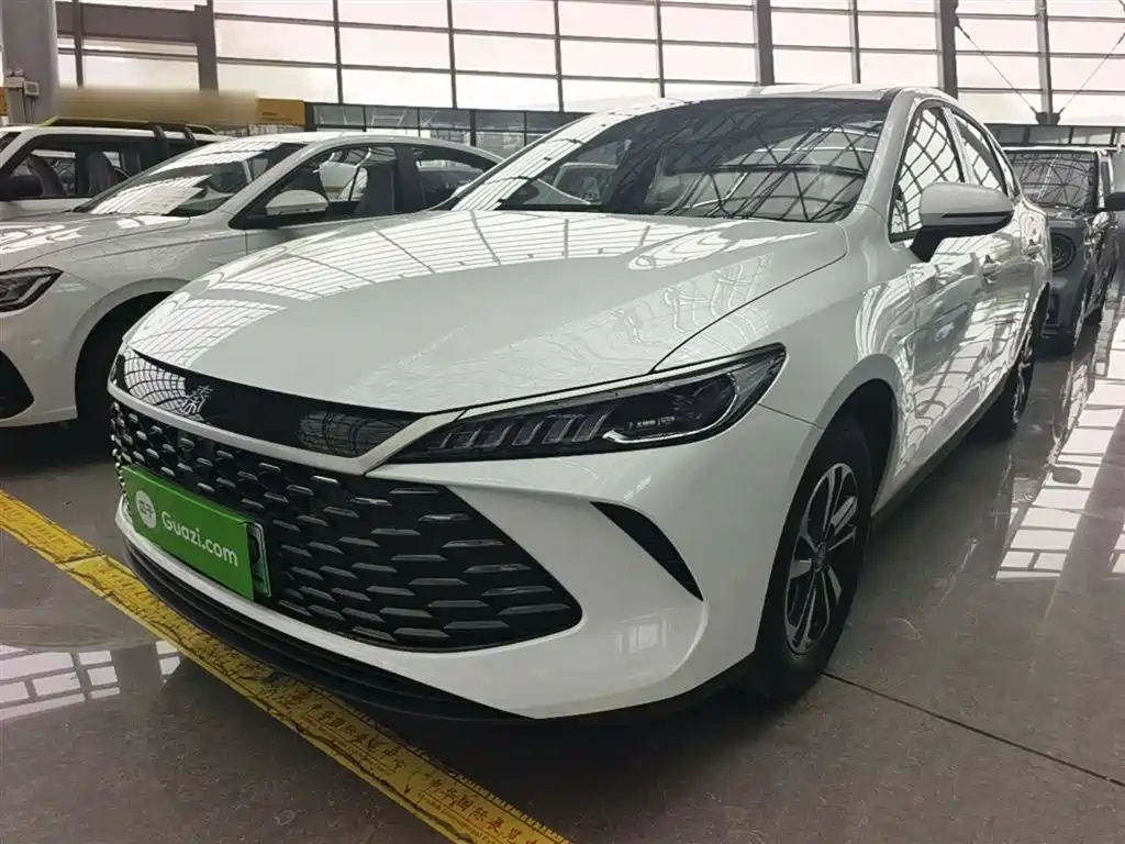 BYD Qin Plus PLUS 2025 DM-i Smart Drive 128KM