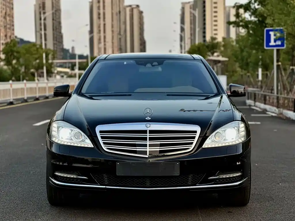 Mercedes-Benz S-Class — миниатюра 2