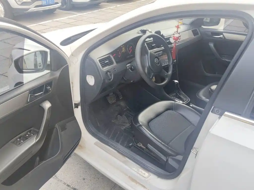 Volkswagen Santana — миниатюра 14