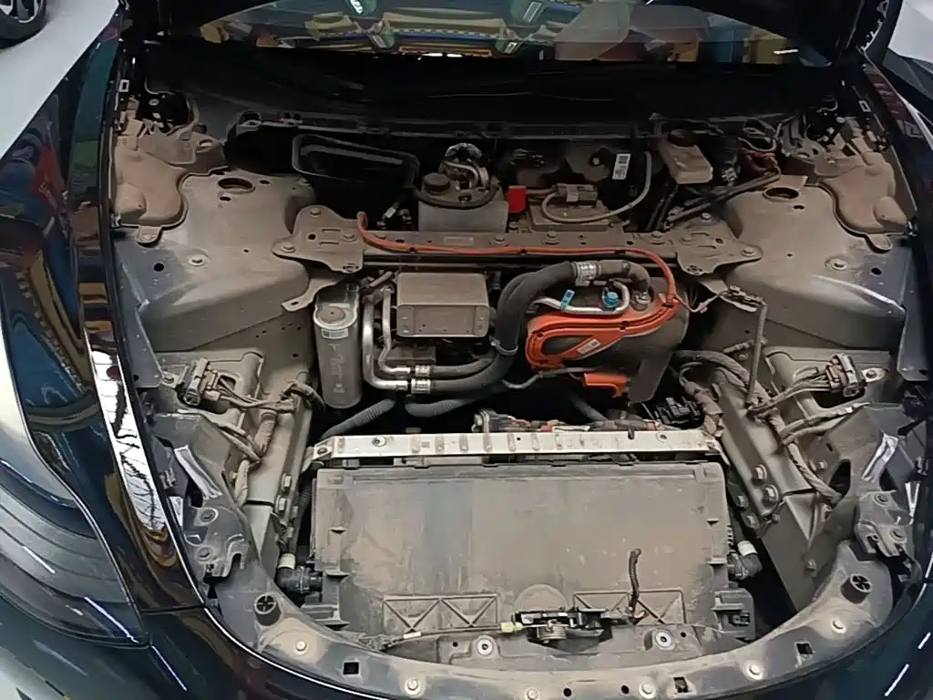 Tesla Model 3 — миниатюра 20