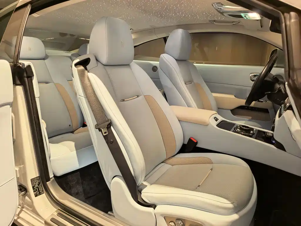 Rolls-Royce Wraith — миниатюра 13