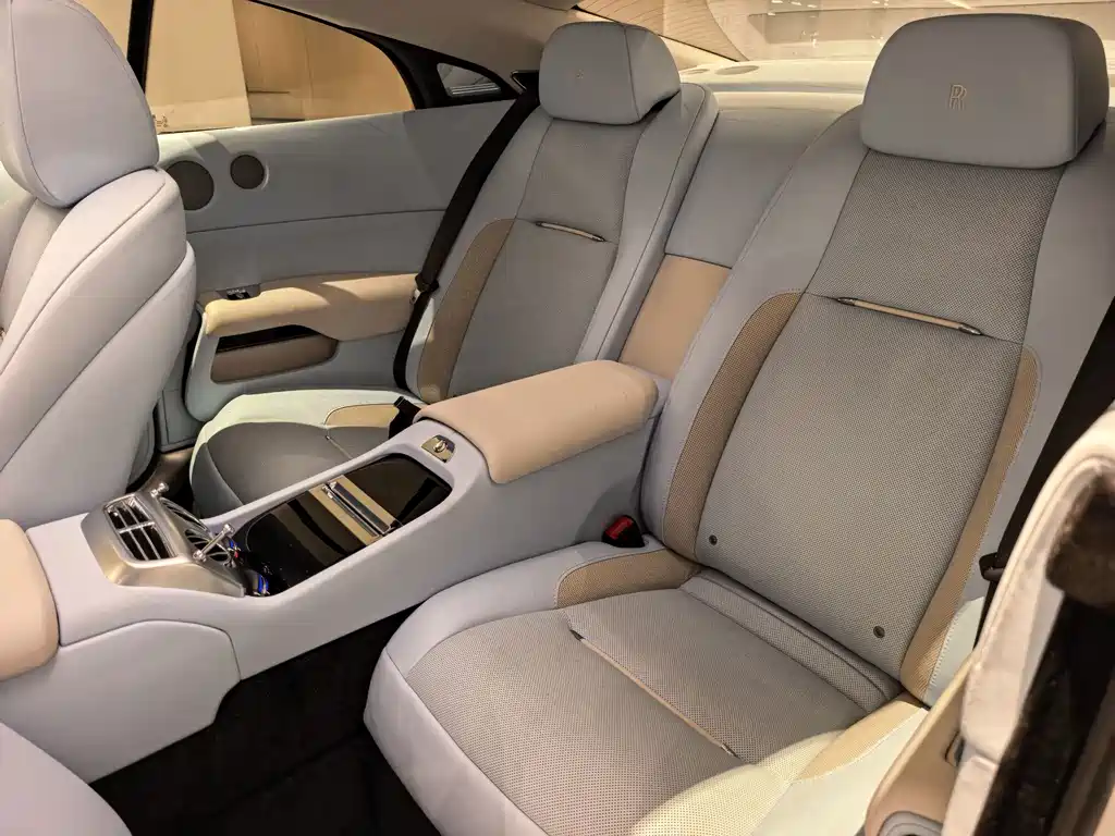 Rolls-Royce Wraith — миниатюра 11
