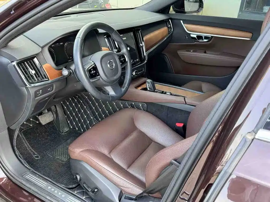 Volvo S90 — миниатюра 3