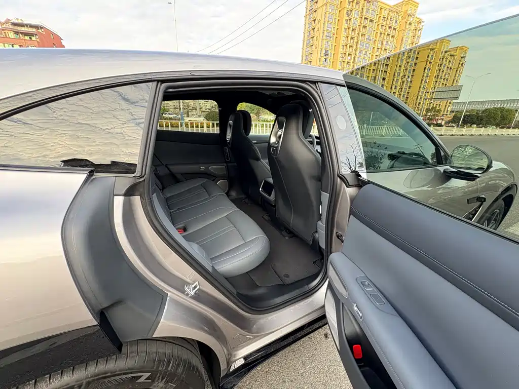 XIAOMI CAR XIAOMI YU7