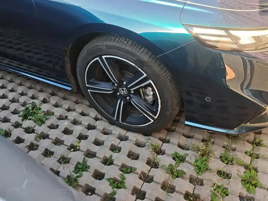 Honda Inspire PHEV — миниатюра 6
