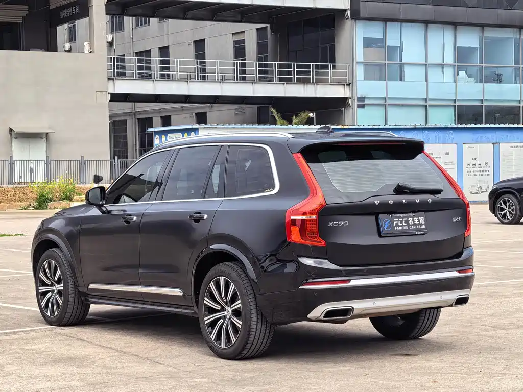 Volvo XC90 — миниатюра 5