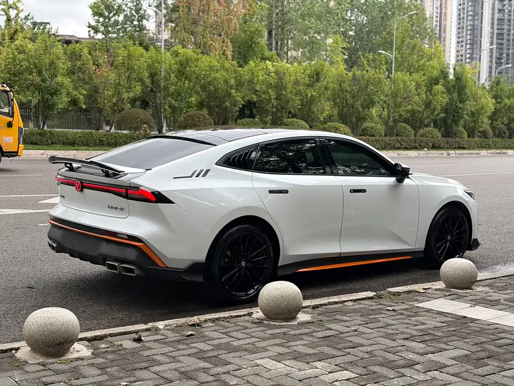 Changan UNI-V — миниатюра 4